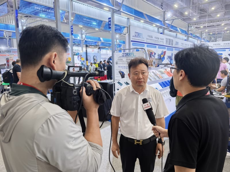 中拓徐總帶隊亮相第 138 屆廣交會！冷彎設備引全球關注，接受央視采訪談中國制造出海