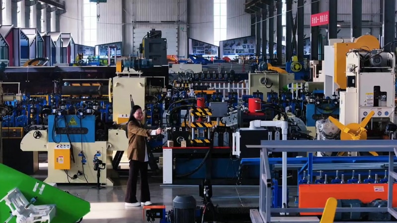 1763448794176020.jpg 2025泊頭工業探訪中拓冷彎.mp4_20251117_111950.207.jpg